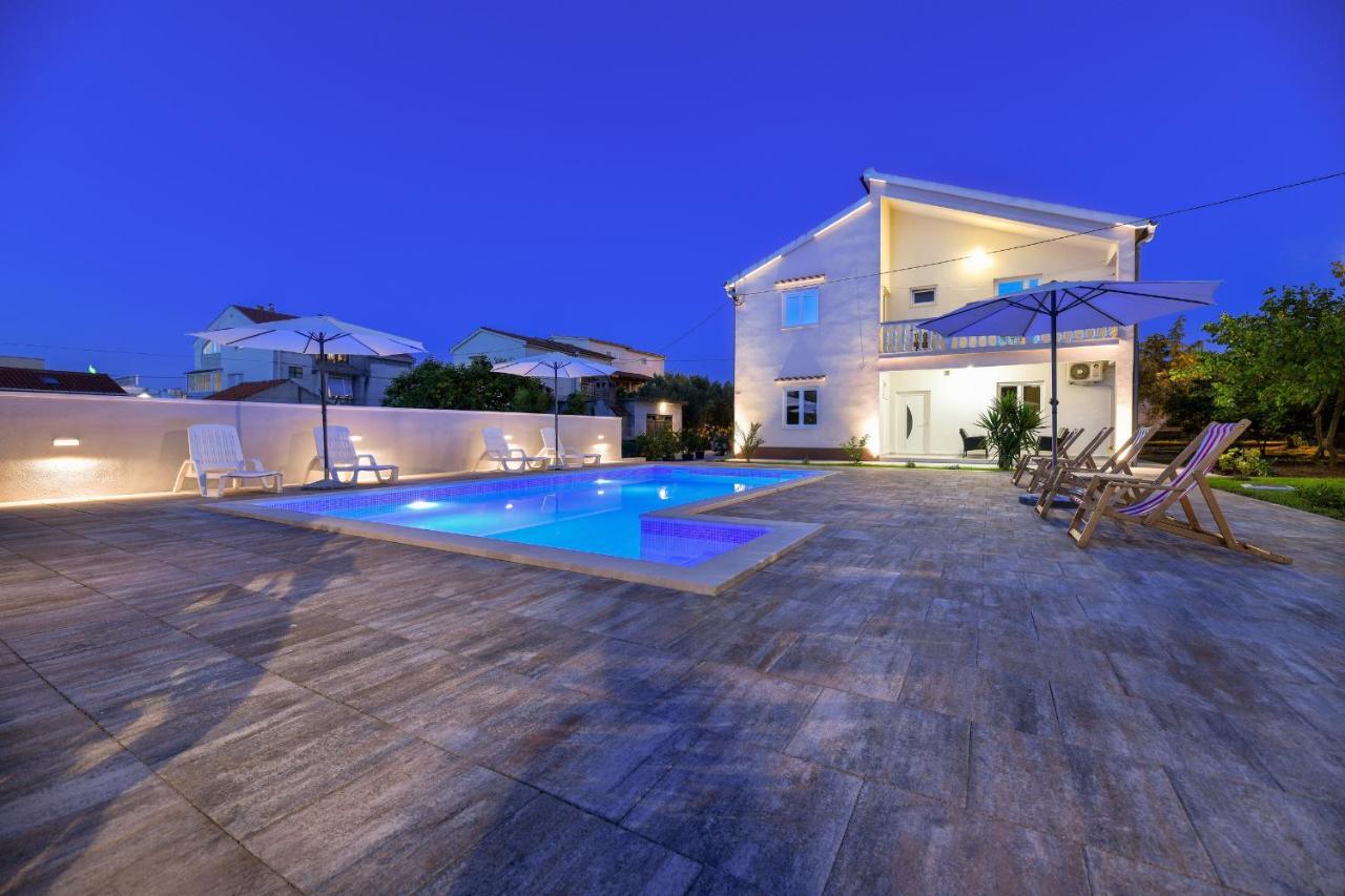 Appartamento Pool House Luka Zara Esterno foto