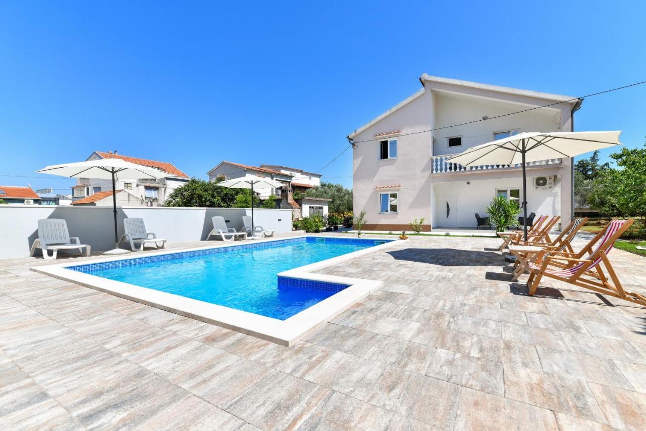 Appartamento Pool House Luka Zara Esterno foto