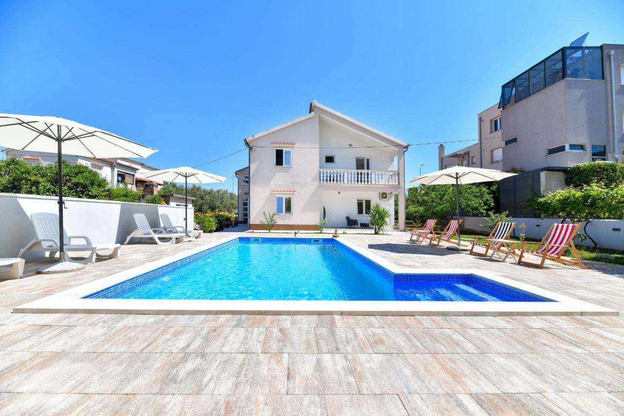 Appartamento Pool House Luka Zara Esterno foto