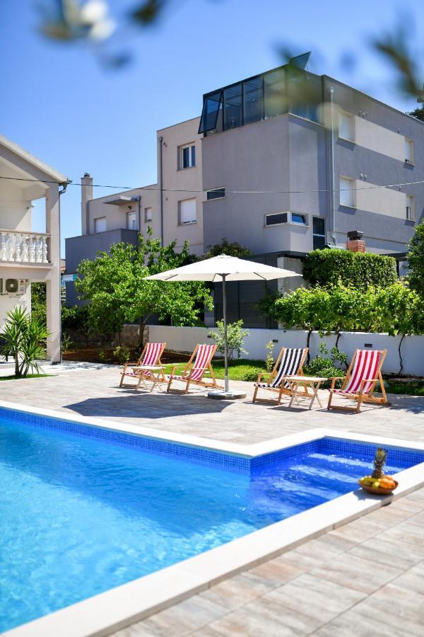 Appartamento Pool House Luka Zara Esterno foto